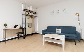 Comfy Studio Targowa next to PGE Narodowy by Noclegi Renters
